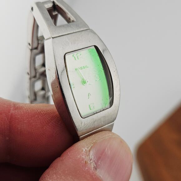 Fossil Women's Silver Tone Bracelet Link Watch Light Up Y2K Style ES-9860 - Picture 3 of 7